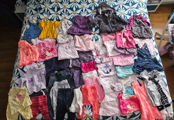Lot vêtements fille 12 mois