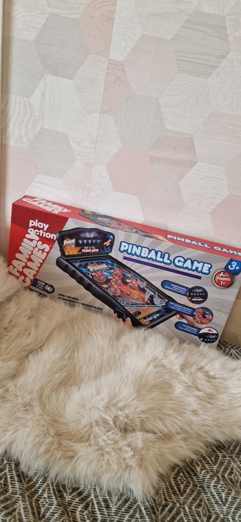 19 euro pinball game neuf