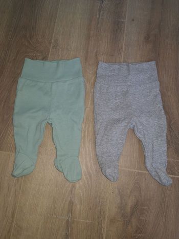 2 Pantalons Kiabi vert et gris