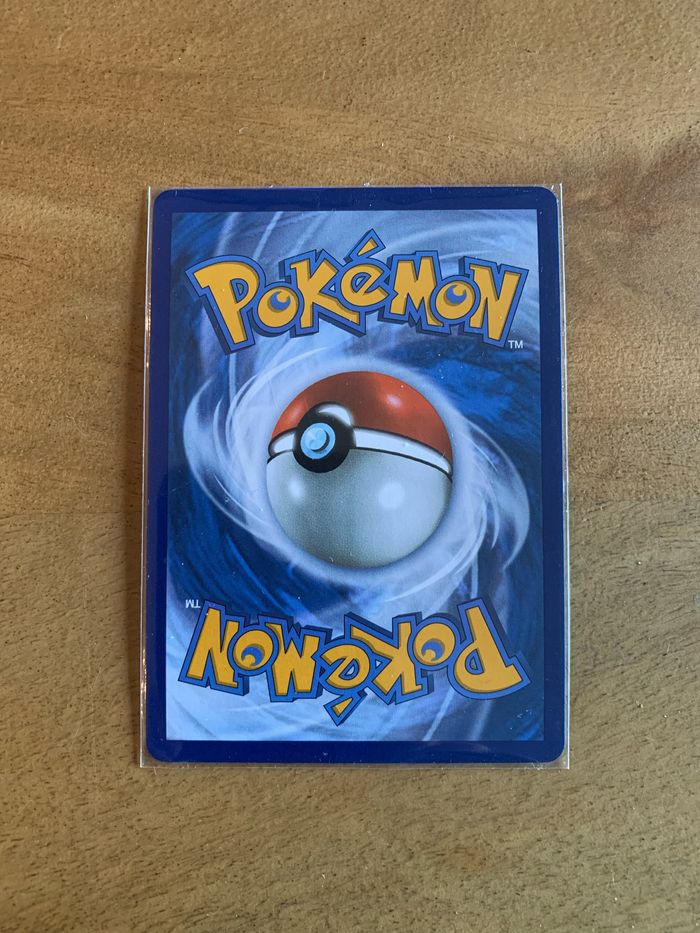 Carte Pokemon Electhor de Rocket Célébrations 25 ans - photo numéro 2