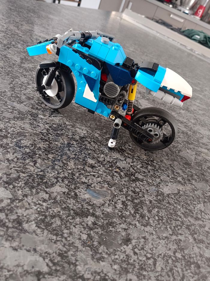 Lego moto