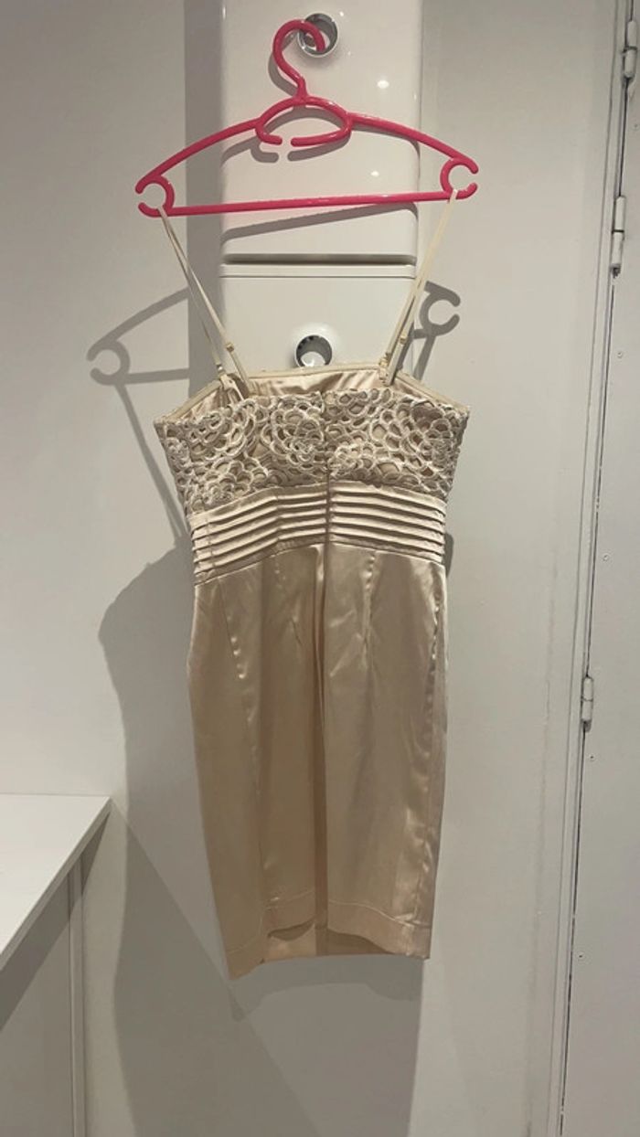 Robe de soirée beige - photo numéro 4