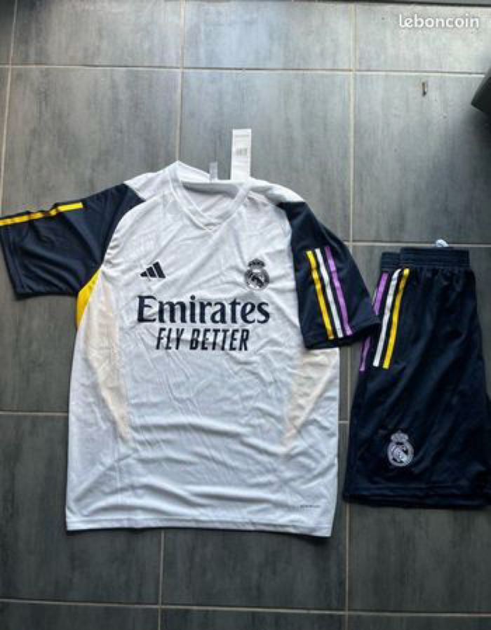 Ensemble maillot + short a poches real madrid