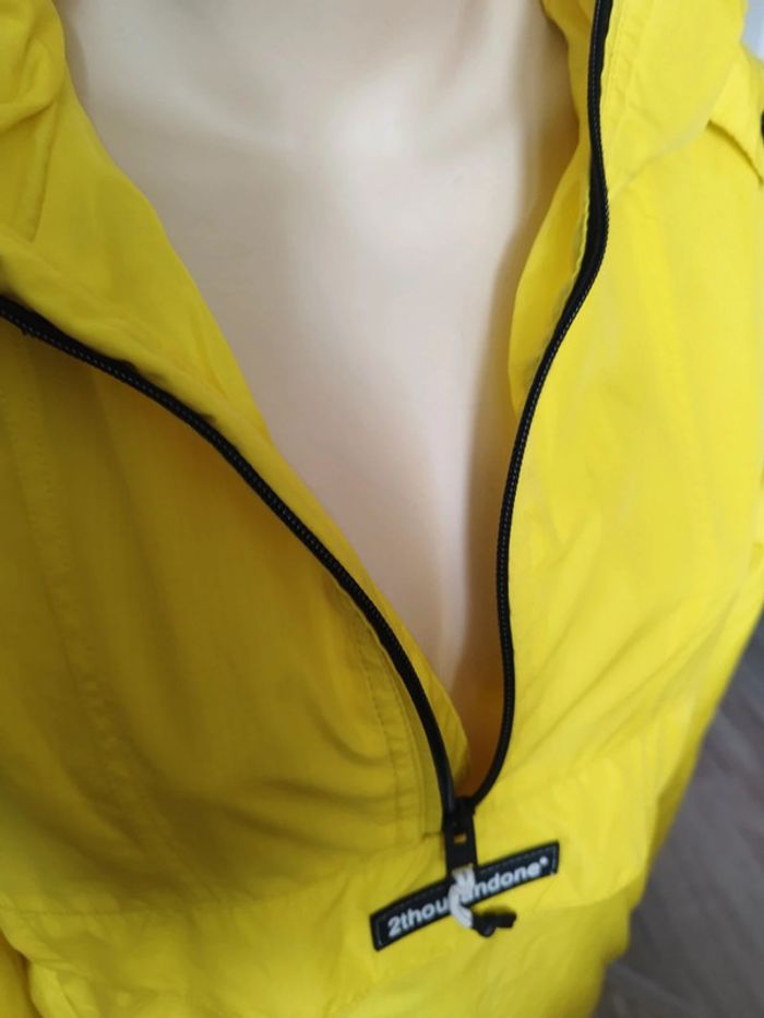 Veste style k way a enfiler Bershka - photo numéro 3