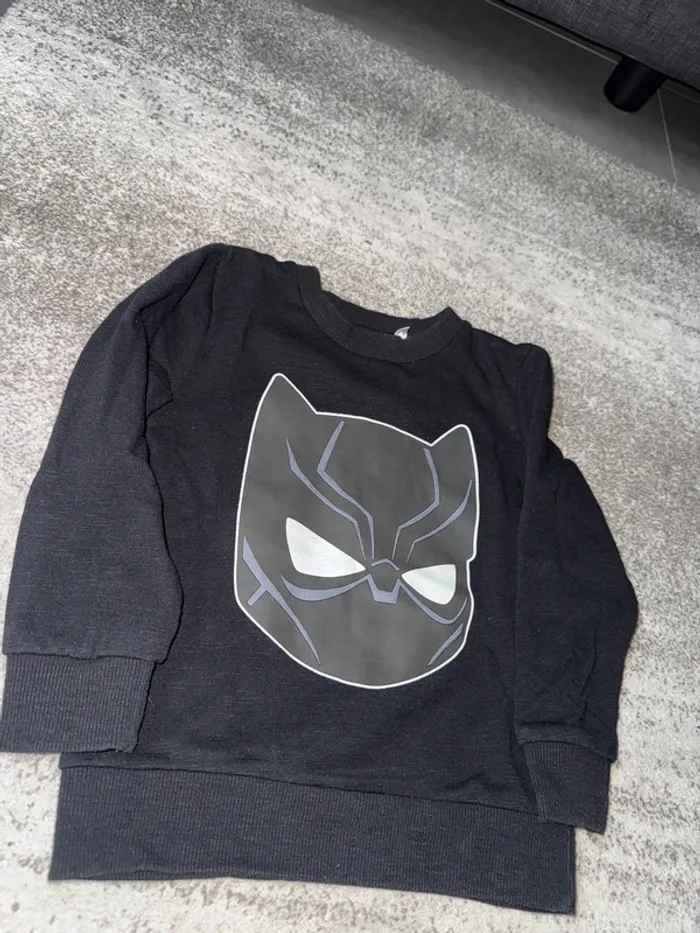 Sweat batman tres bonne etat taille 110 - photo numéro 2