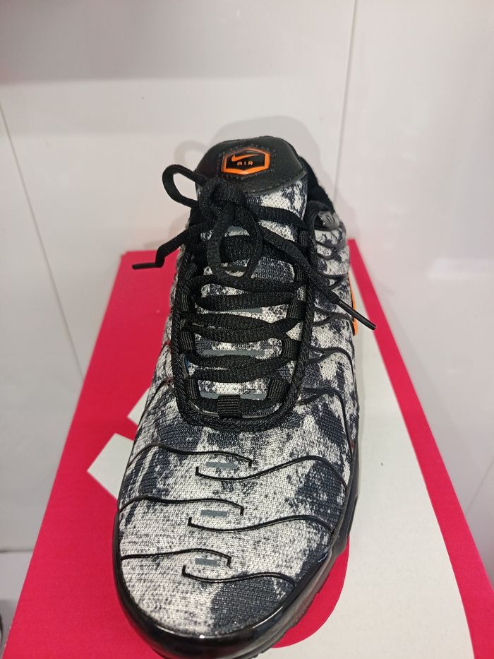 Basket tn neuve taille 45 - photo numéro 2