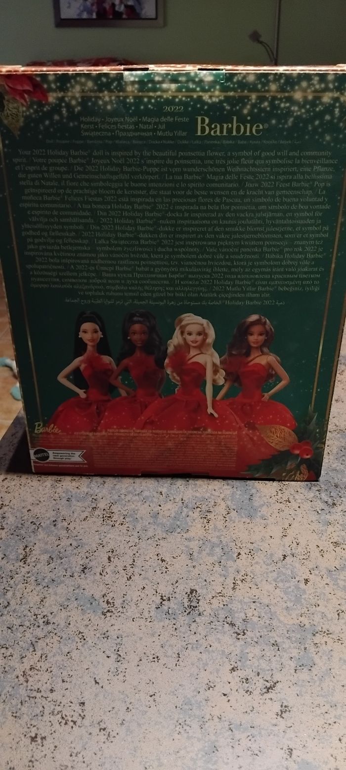 Barbie signature neuve joyeux Noël 2022 - photo numéro 2