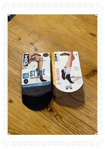 2 pairs socquettes résistantes DIM neuf