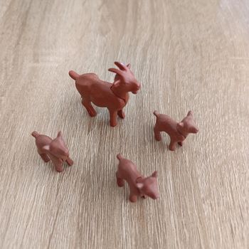 Playmobil chèvre et biquettes