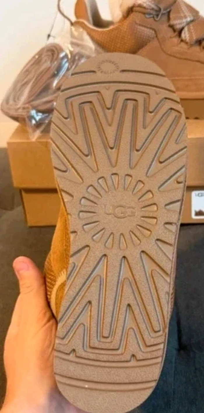 UGG Lowmel taille 40 - photo numéro 7