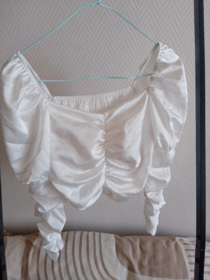 Haut fronce et drapé satin