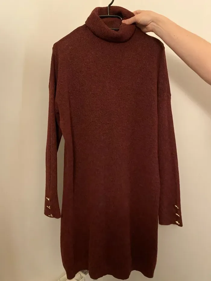 Robe longue à col roulé