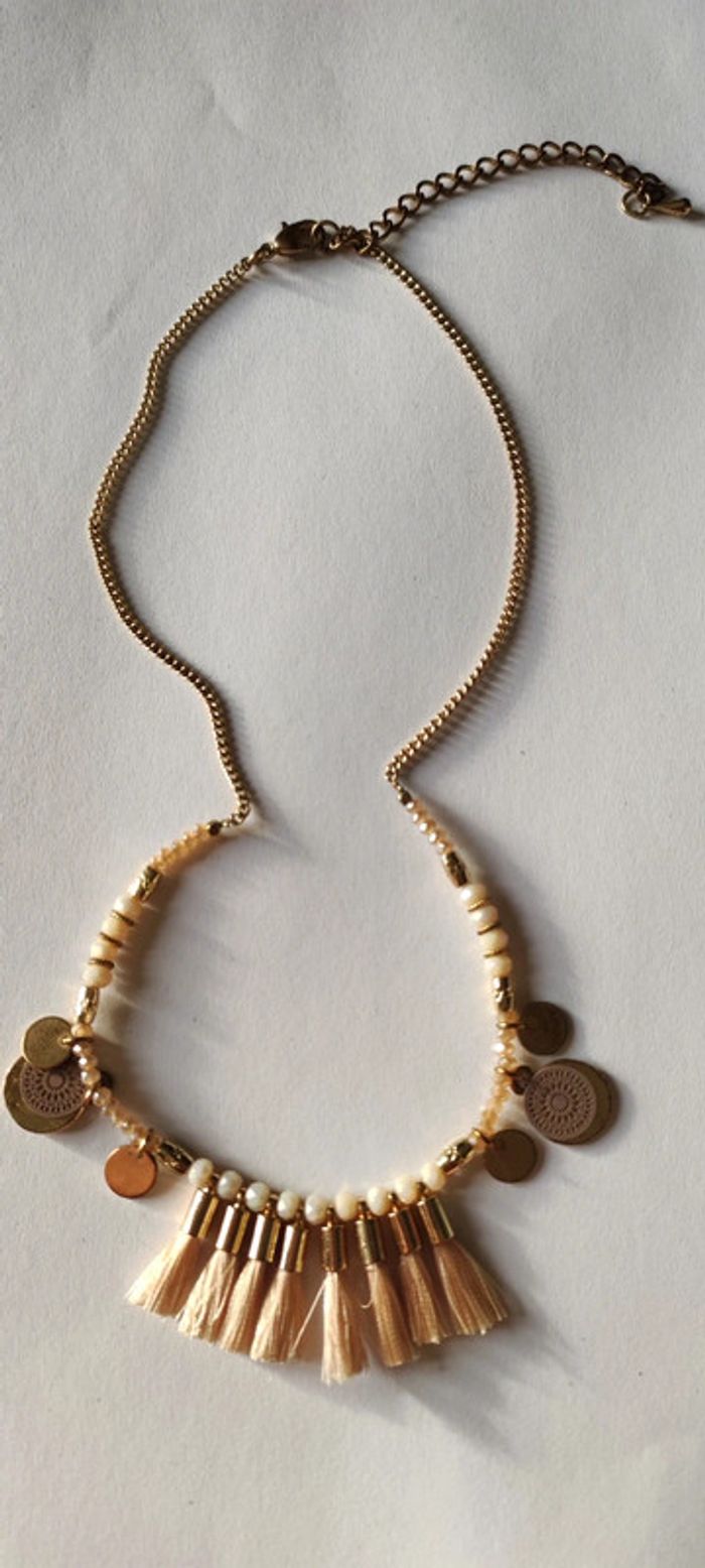 Joli collier pompons