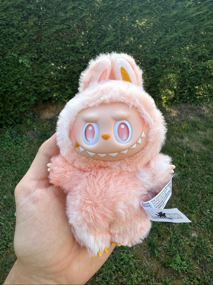 Popmart labubu big into energy Happiness / Bonheur