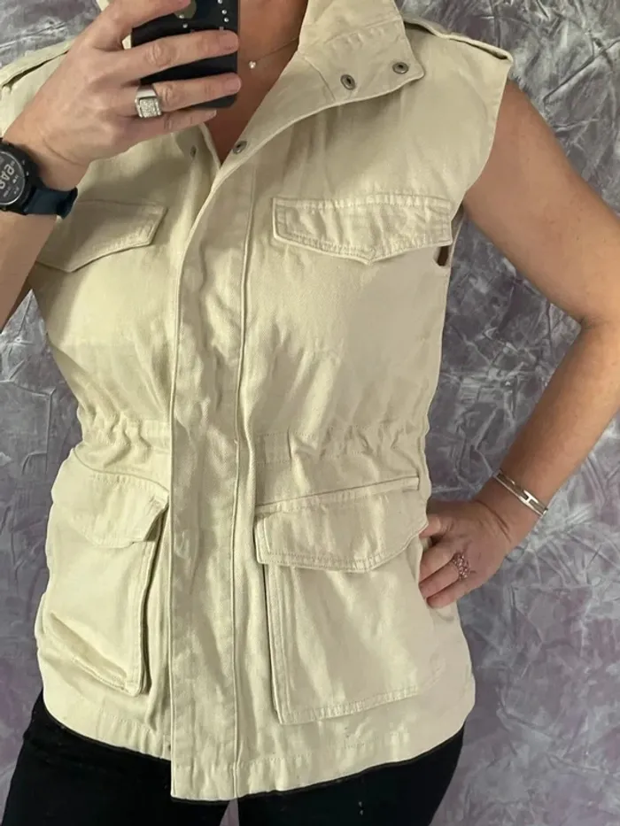 Veste en jean beige sans manches - photo numéro 2