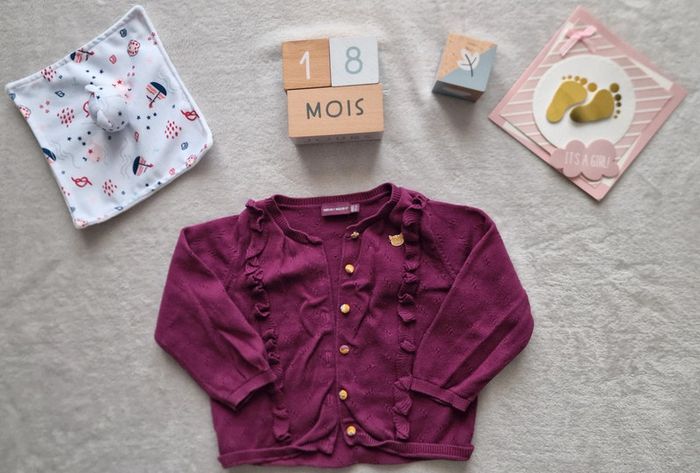 Gilet cassis à boutons décorés - 18M - Sergent Major (TBE)