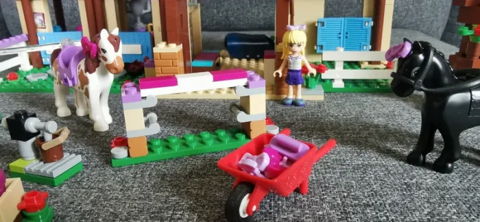Lego friends le club d'équitation de Heartlake City - photo numéro 7