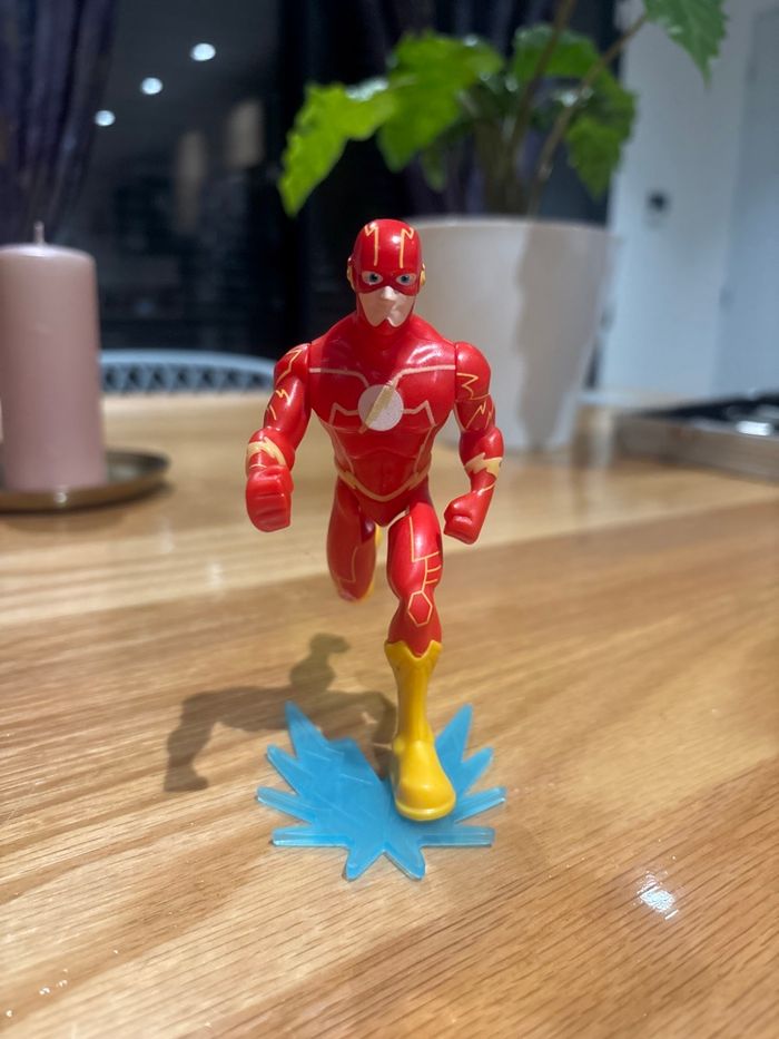 Figurine flash