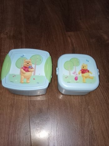 Lot 2 boîtes à goûté, sandwich, lunch box, Winnie L'ourson Trudeau

Se range l'une dans l'autre