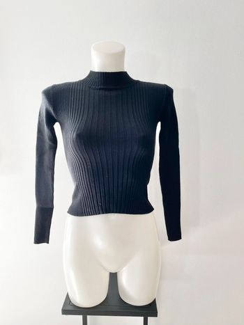 Pull court noir