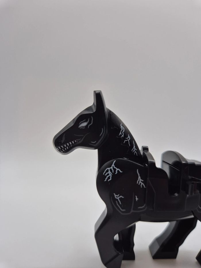 Figurine type lego Cheval Vénom Spiderman Marvel - photo numéro 2