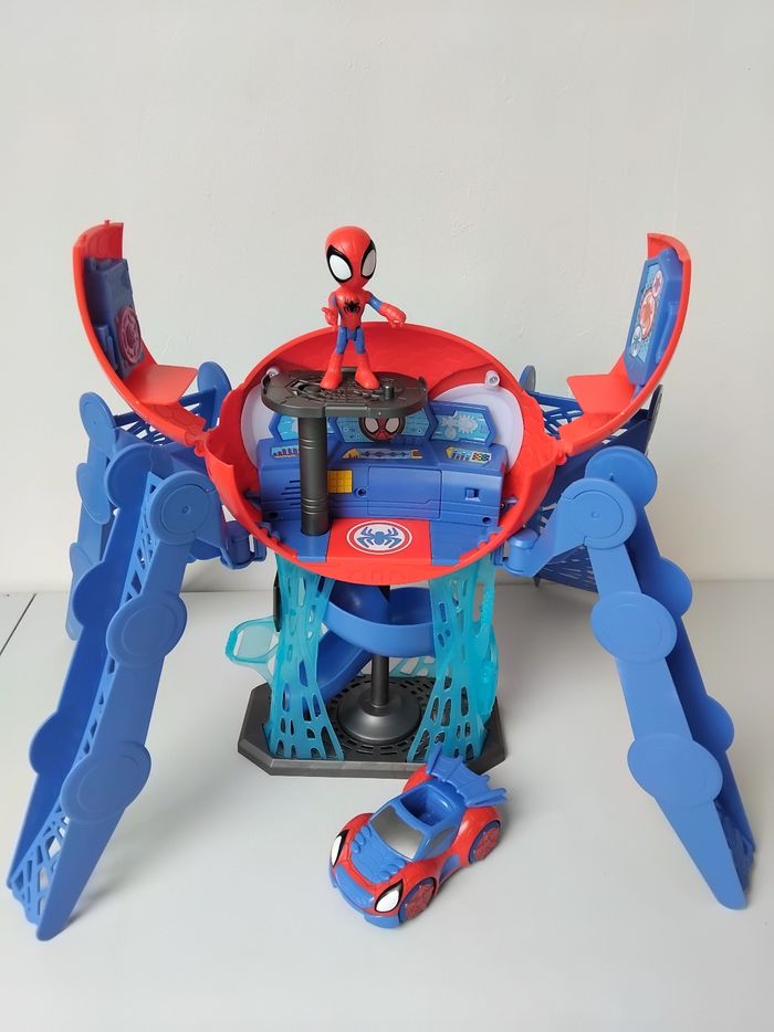 SPIDEY Voiture et Quartier Général Sonore 🕸
