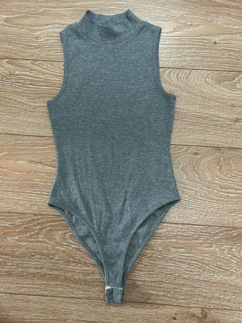 Bodie sans manches  une pièce gris souris taille 8 36