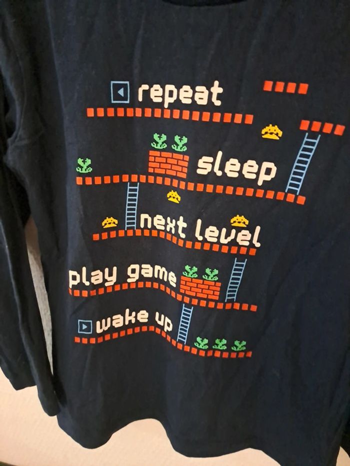 Tee-shirt manches longues style Mario bros jeu vidéo 8 ans tissaia bleu marine - photo numéro 2