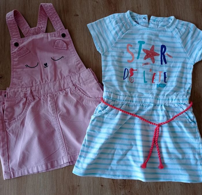 Lot de 2 robes taille 24 mois