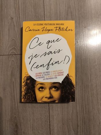💐 livre la célèbre youtubeuse anglaise Carrie Hope Fletcher 💐