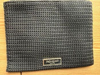 Pochette noire Yves saint Laurent 