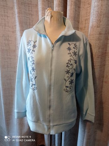 veste polaire de chez lancay taille 44 réf 52 V2