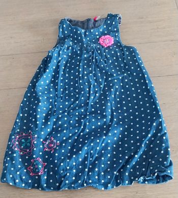 Robe fille 5ans en très bon état