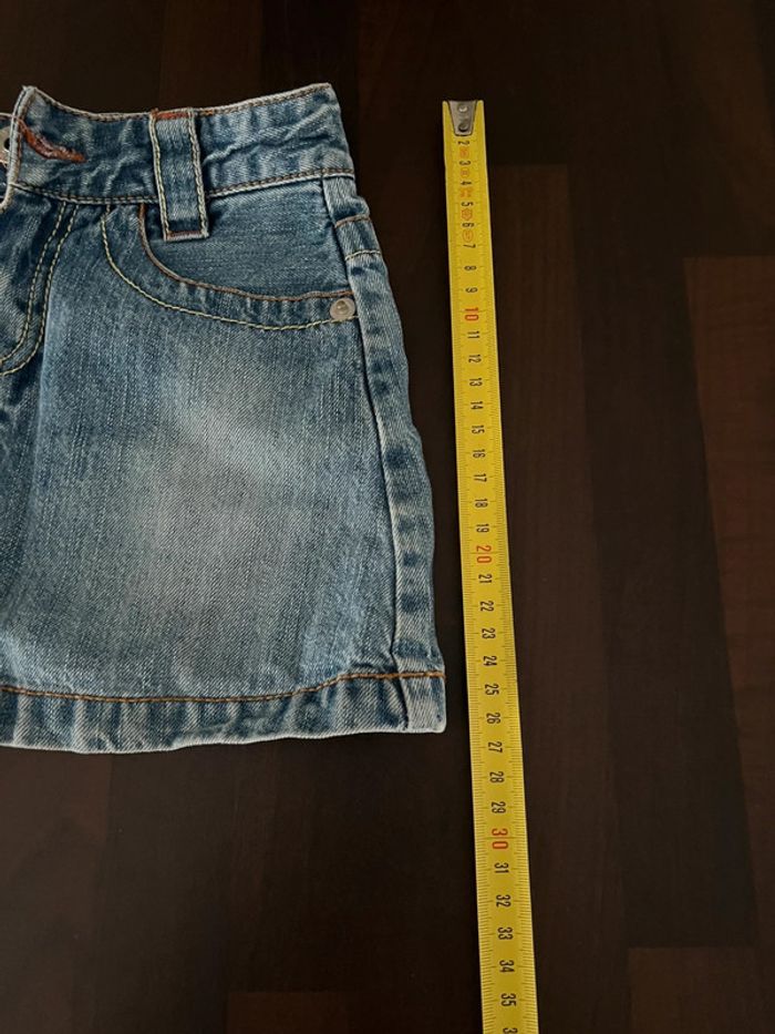 Jupe en jean taille 5 ans en parfait état. 100% coton - photo numéro 5