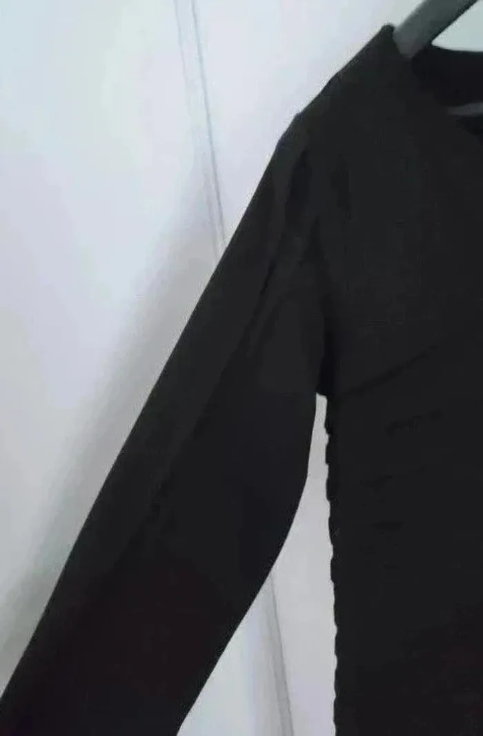 Robe noire chic - Apart - taille 46/48 - photo numéro 3