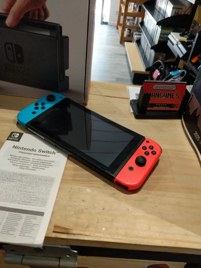 Nintendo Switch V1 Rouge & Bleu - photo numéro 4