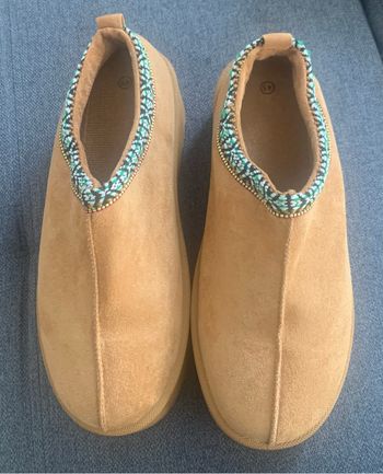 Paire de chausson boots Kamel femme  en 39 neuf