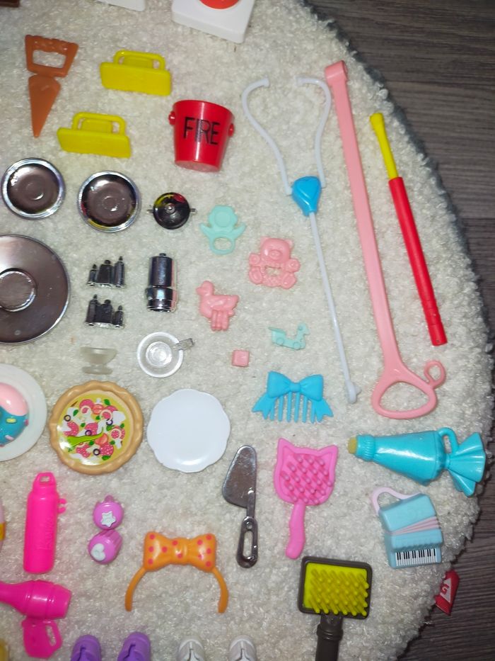 Lot divers accessoires pour poupée barbie Bratz - photo numéro 4