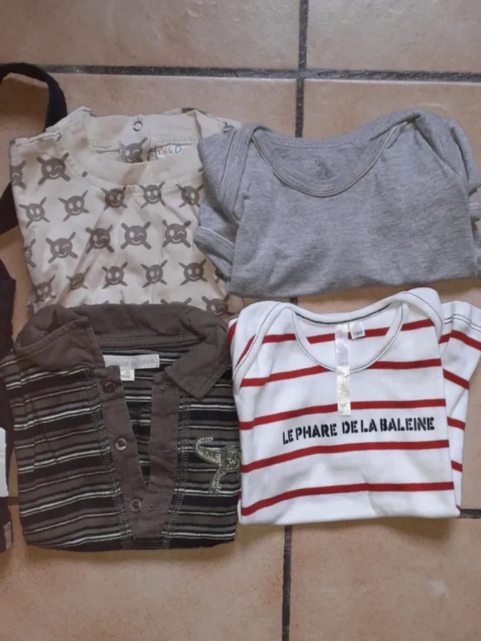 Lot 5 vêtements 18 mois garçon - photo numéro 2