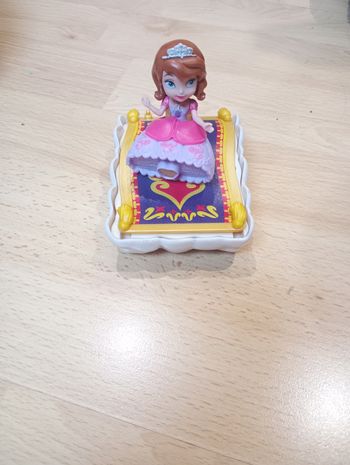 Figurine princesse sofia et tapis volant