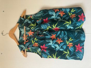 blouse sans manches imprimé fleuri