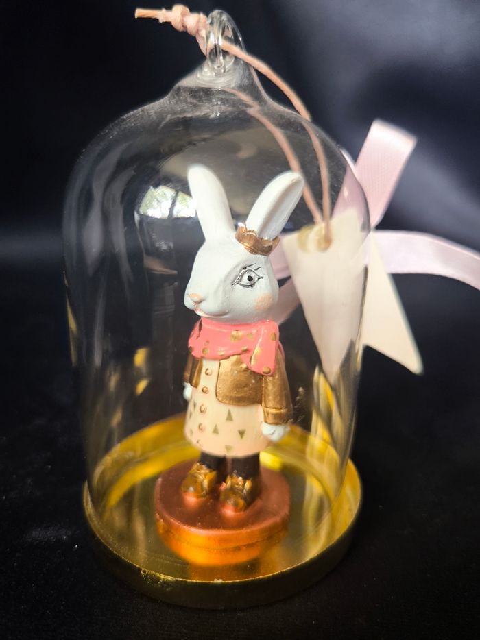 Petite lapine sous cloche en verre décoration Noël collector. Neuf - photo numéro 3