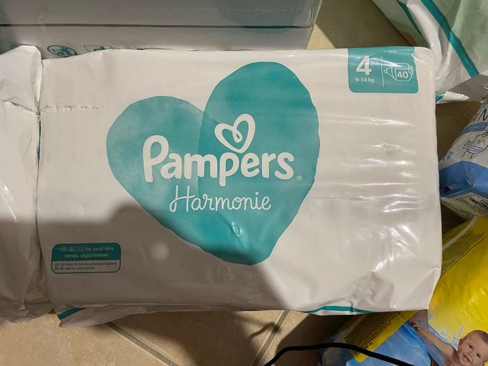 Lot de couches taille 4 - photo numéro 2