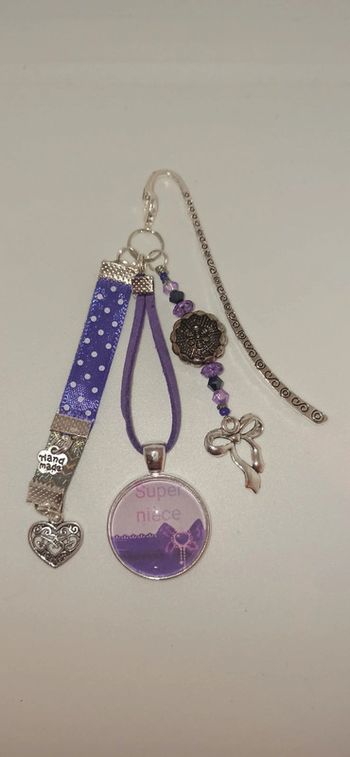 Cadeau Nièce, bijoux de sac ou marque page " super Nièce "