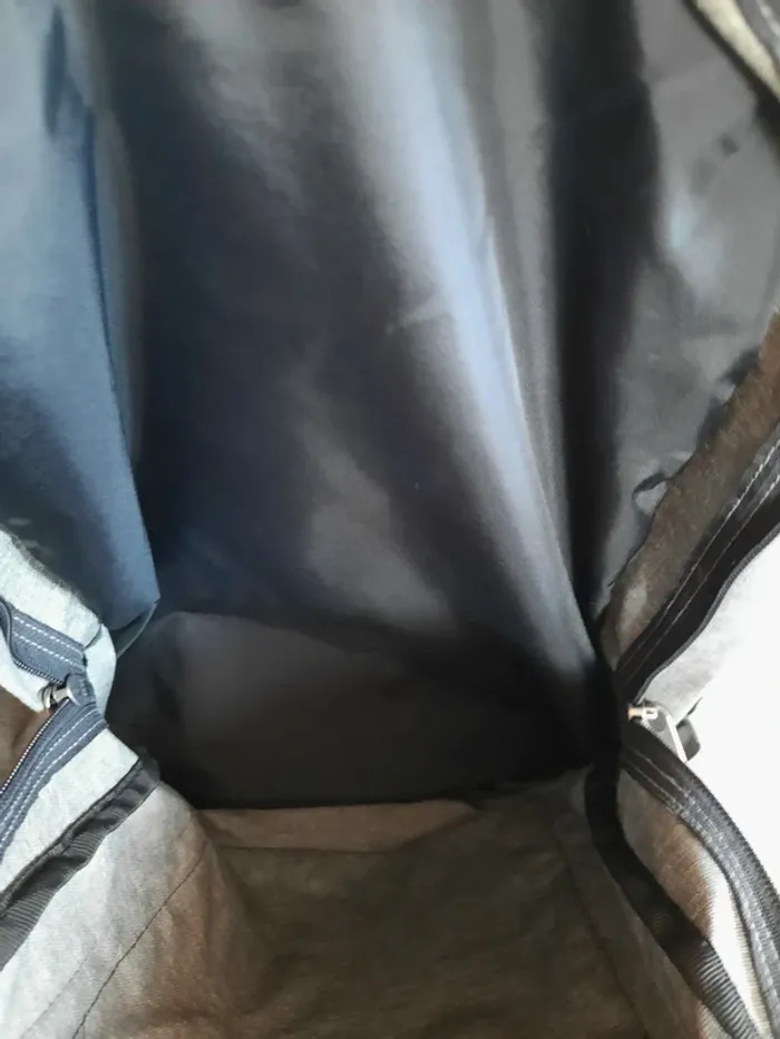 Sac 'Eastpak' - photo numéro 7