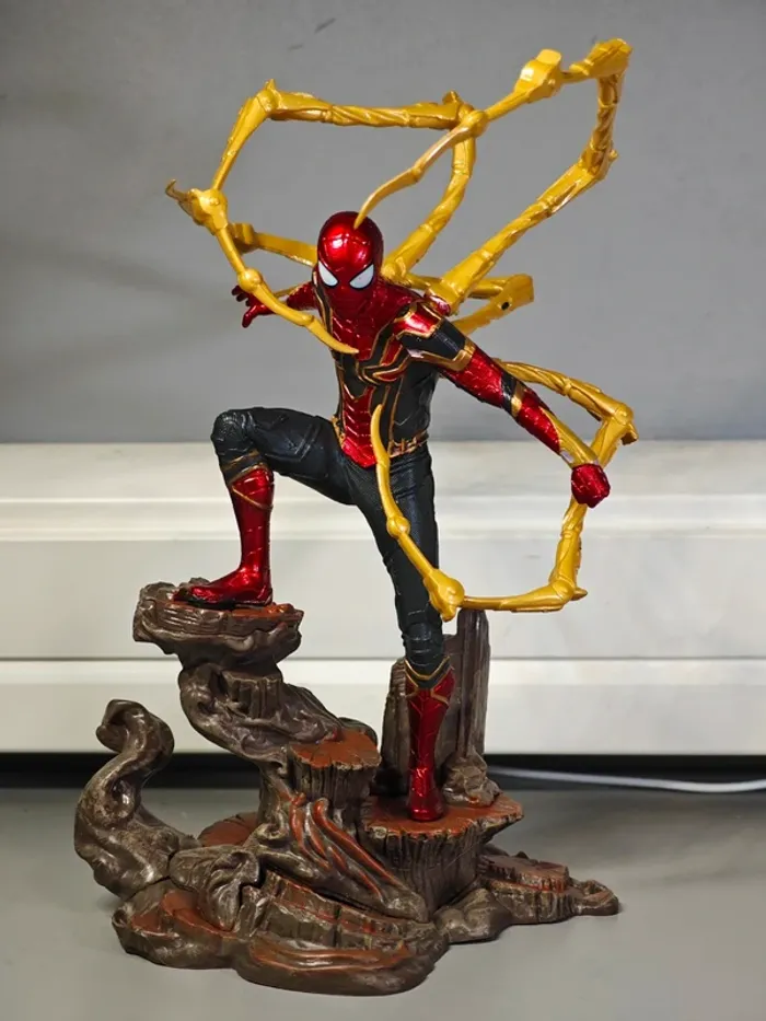 Figurine Spider-Man : Iron Armor 24cm neuve sans boîte