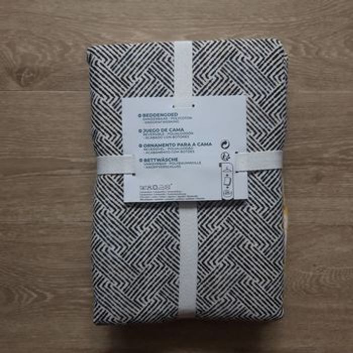 Parure de lit 2 personnes 240x220cm l'incroyable NEUVE - photo numéro 2