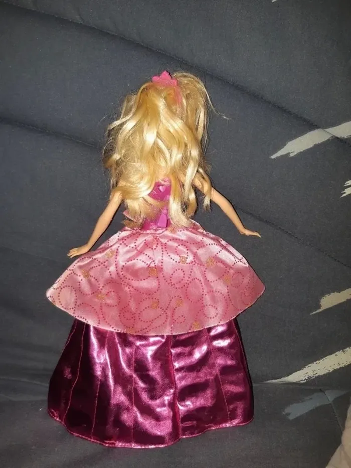 Poupée barbie - photo numéro 4