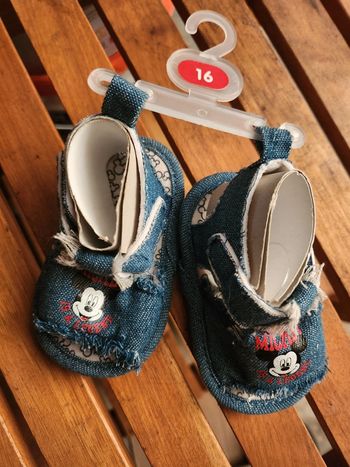 Sandales Mickey 16 neuves