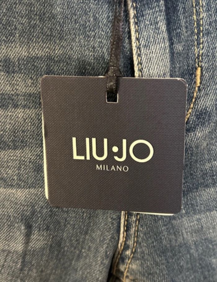 Jean bleu à trou liujo avec strass - photo numéro 4